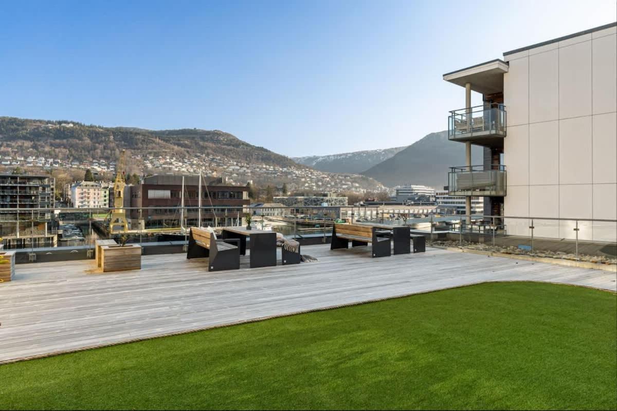 Dinbnb I Luxury With Views L Large Balcony Feriehus