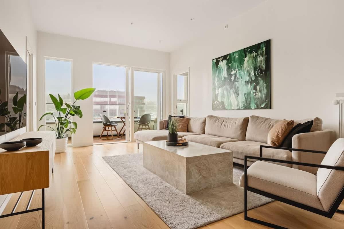 Dinbnb I Luxury With Views L Large Balcony Feriehus *